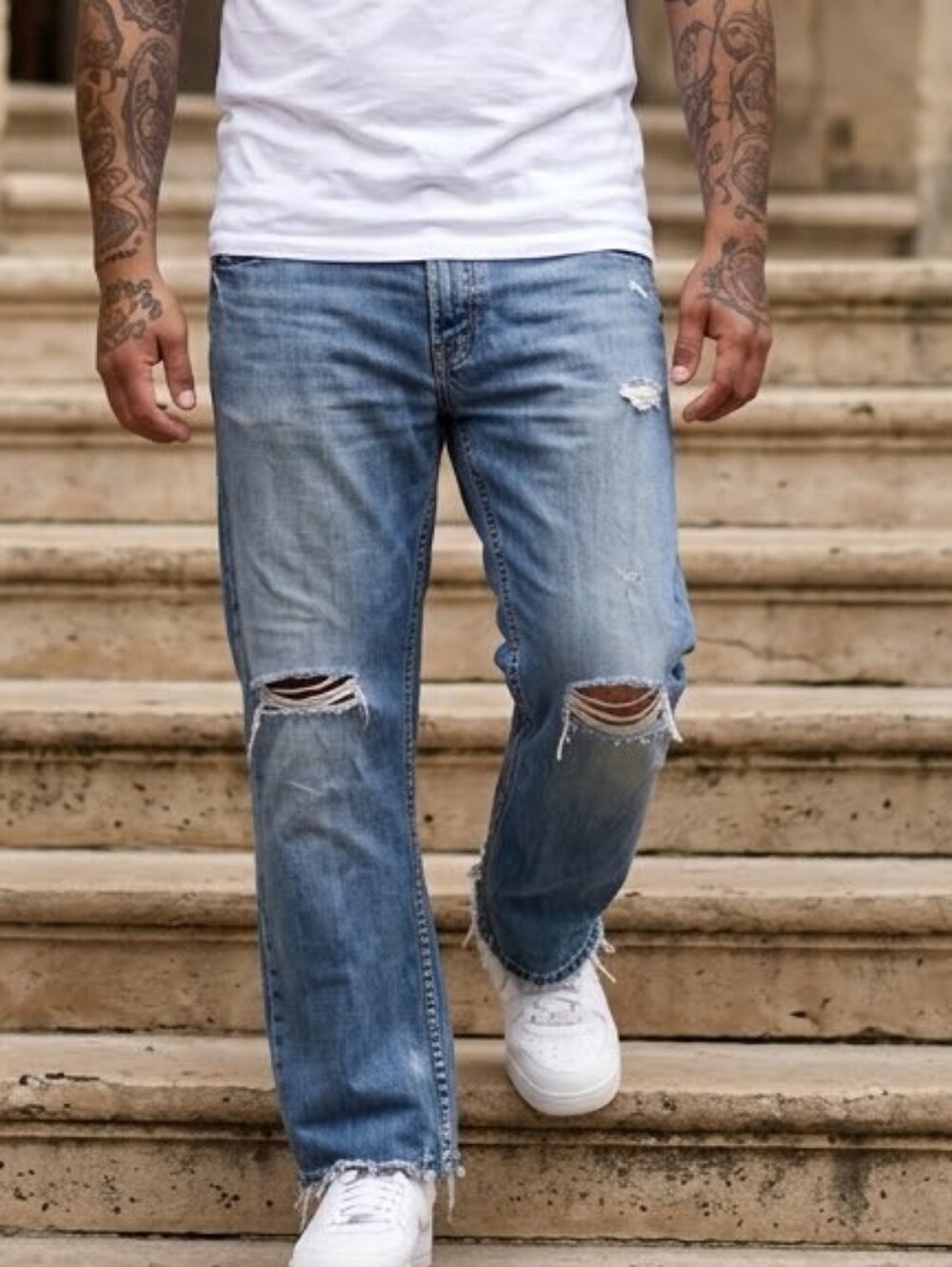 Men's Vintage Y2K Urban Pipeline Relaxed Blue Jeans Waist 32x30 Distressed Faded